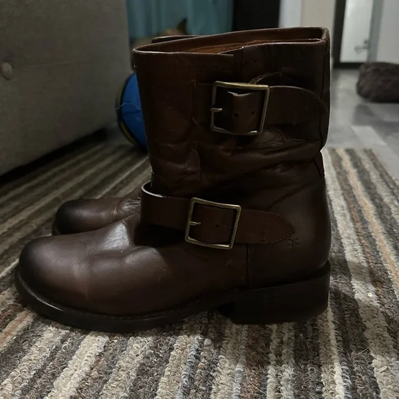 Frye Vicky Engineer Moto Brown Real Leather Belted Mid Calf Ankle Boot - Picture 4 of 13